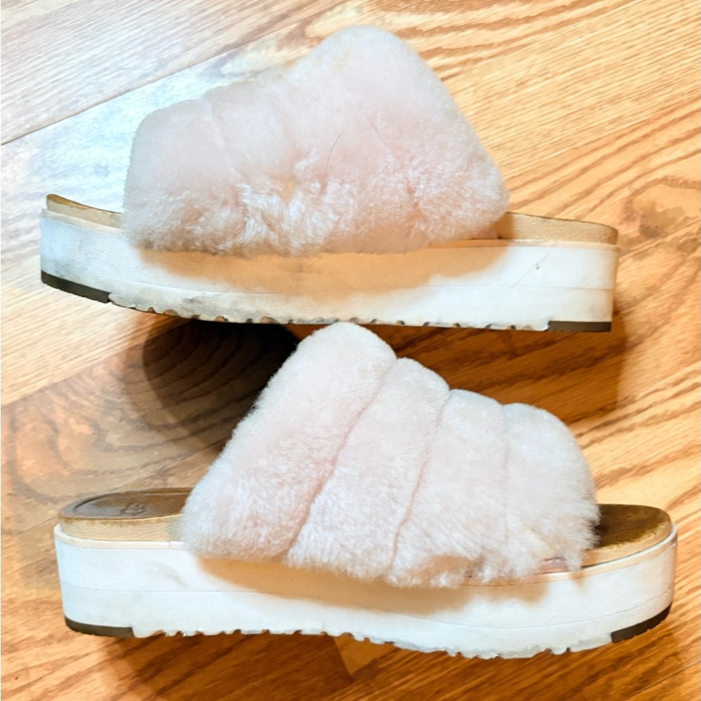 UGG Women's Pale Pink Furry Slippers Size 8.5 - Picture 10 of 13